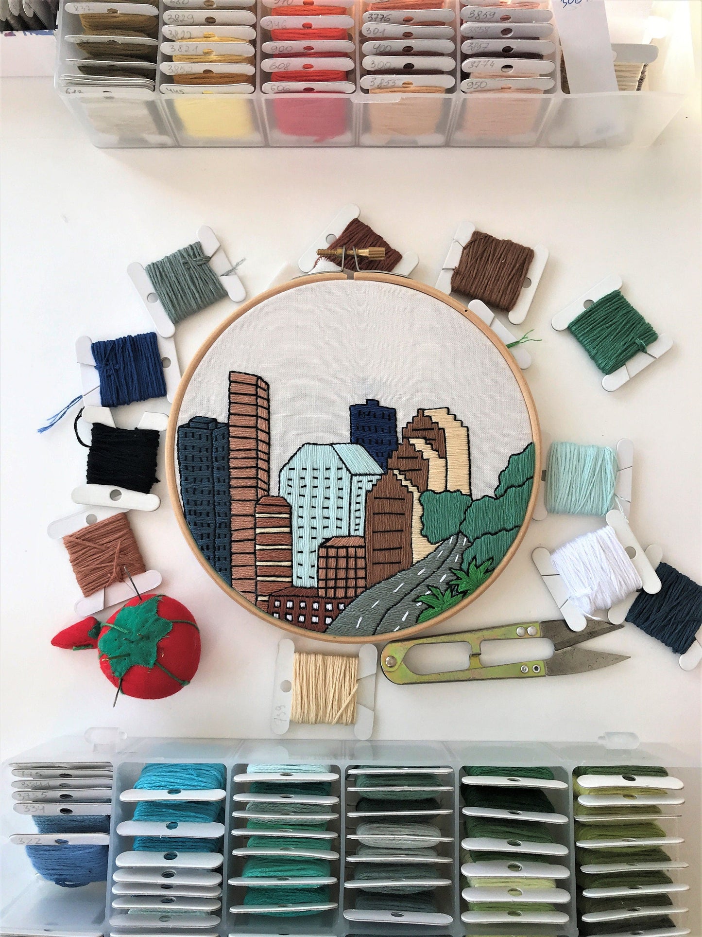 Houston, TX, Cityscape - Hand Embroidery Pattern (PDF) faimyxstitch.com