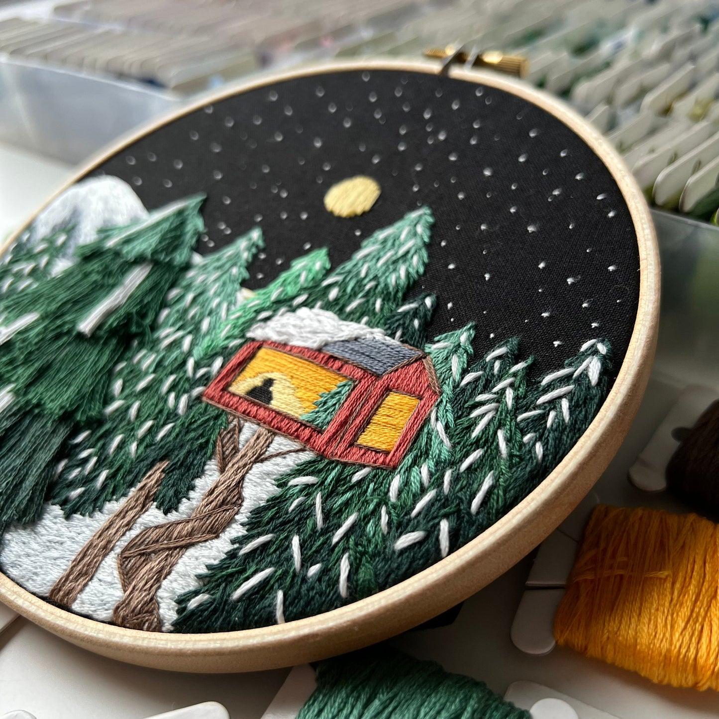 Treehouse in winter forest - Hand Embroidery Pattern (PDF)