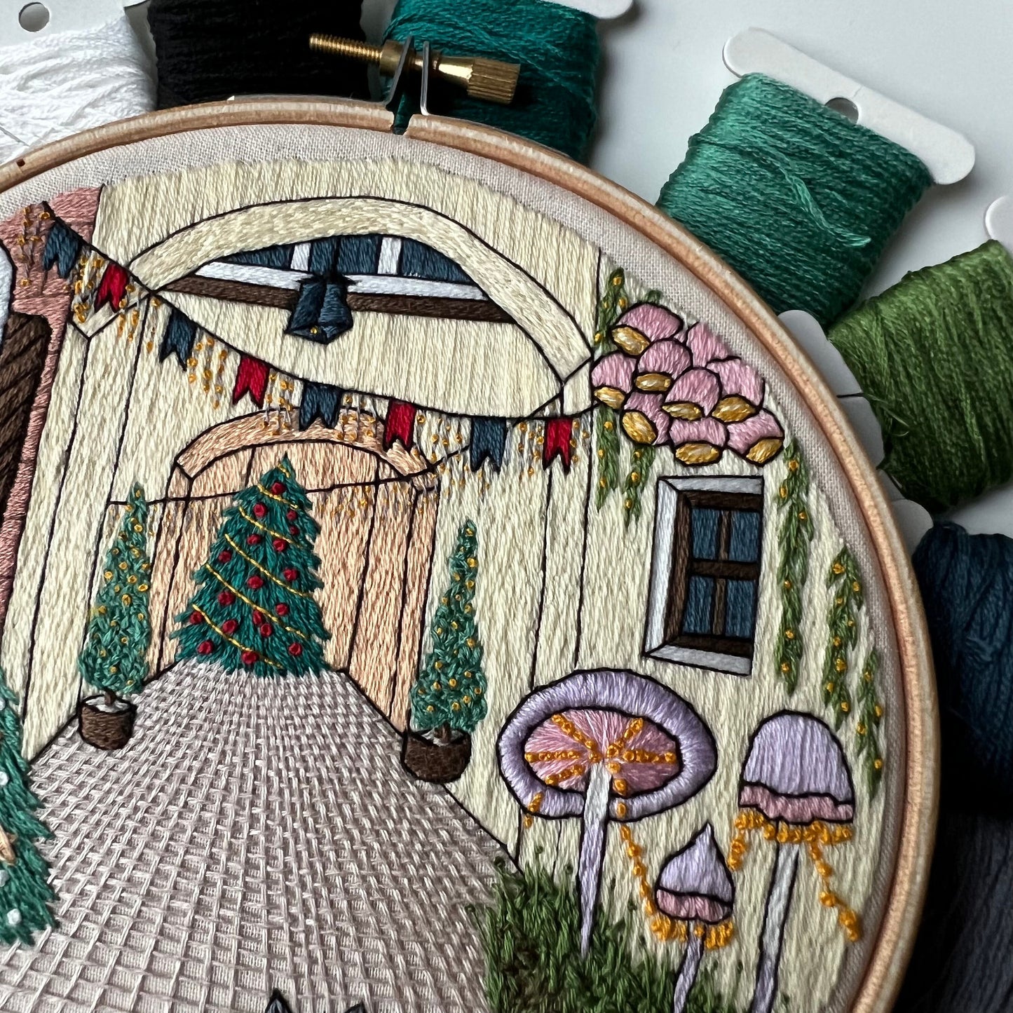 Festive Street and a Cat - Hand Embroidery Pattern (PDF)