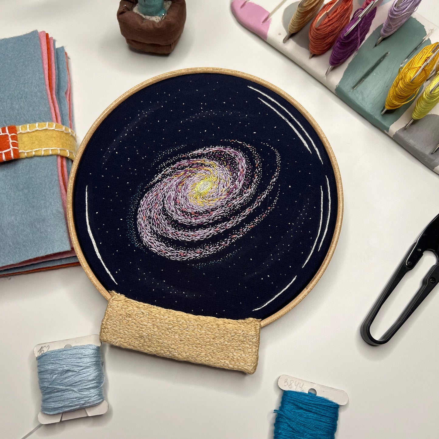 Milky Way in the snow globe - Hand Embroidery Pattern (PDF)