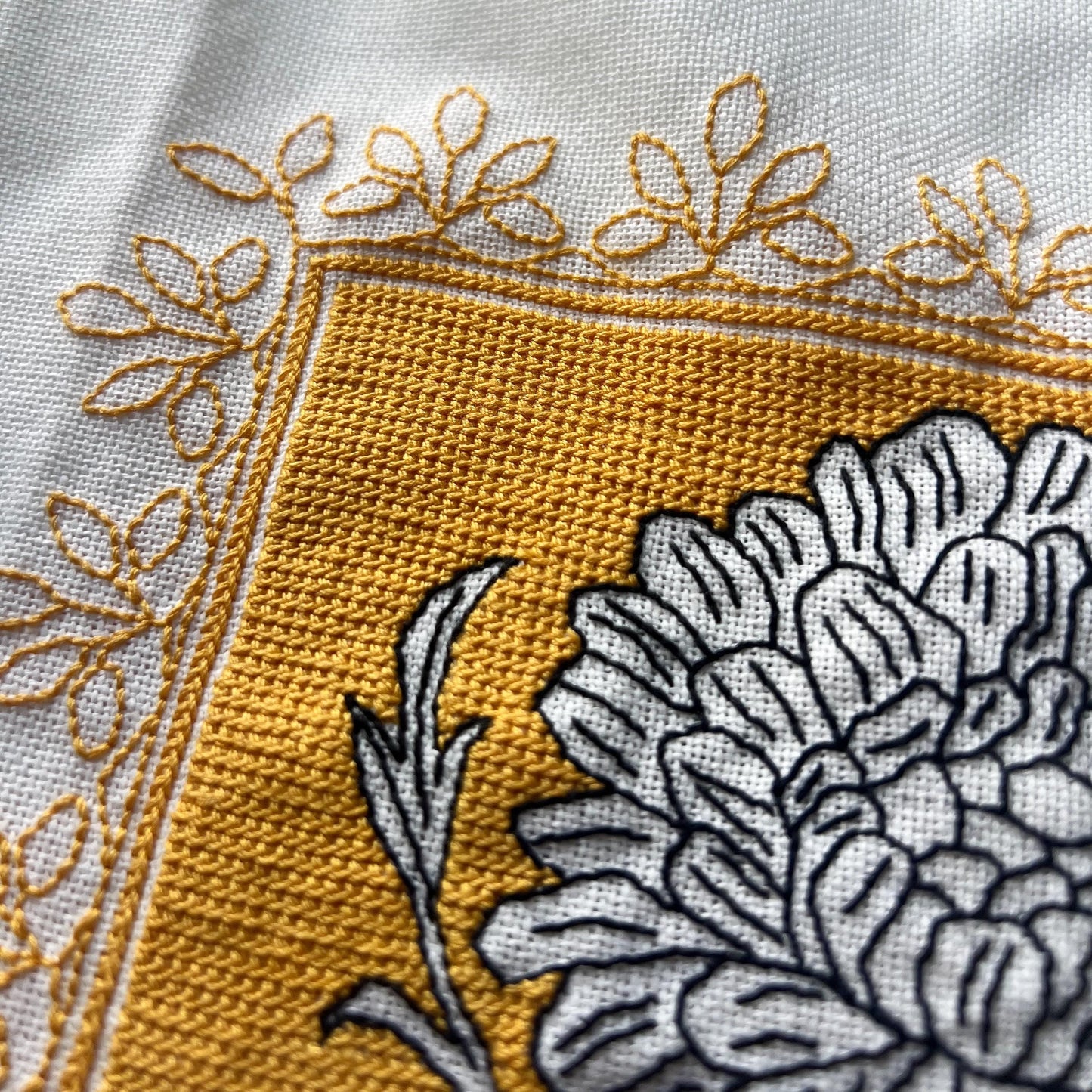 Assisi Flower - Hand Embroidery Pattern (PDF) faimyxstitch.com