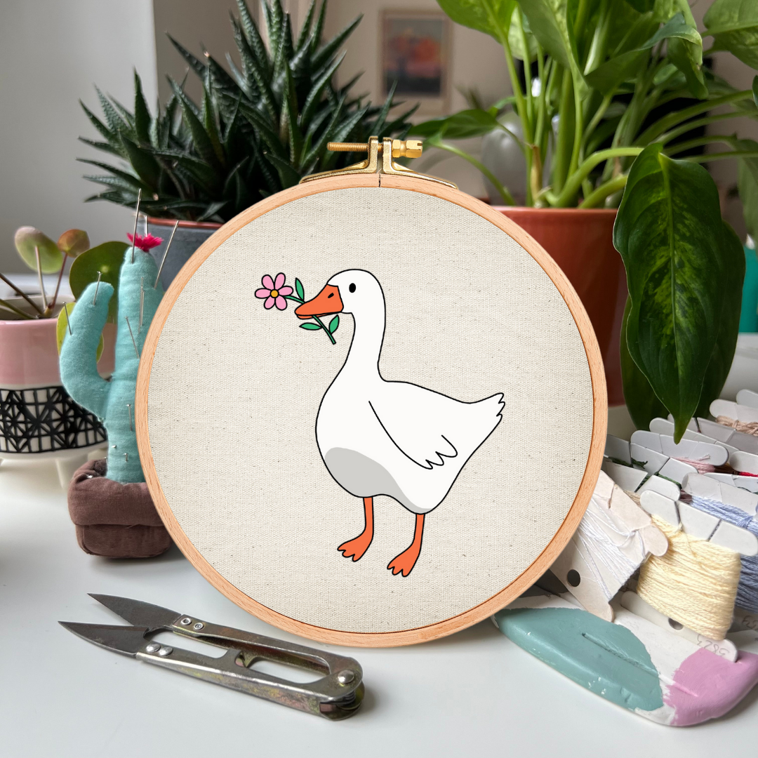 Valentine Goose with a flower - Hand Embroidery Pattern (PDF) faimyxstitch.com