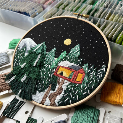 Treehouse in winter forest - Hand Embroidery Pattern (PDF)
